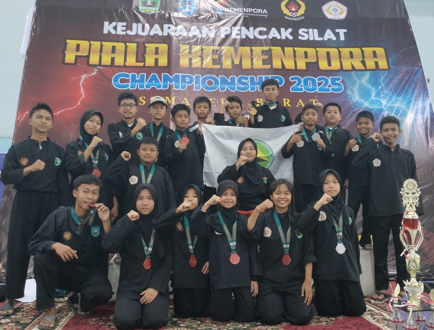 Silat Kota Sawahlunto Raih 18 Medali di Kejuaraan Piala Kemenpora Sumbar 2025